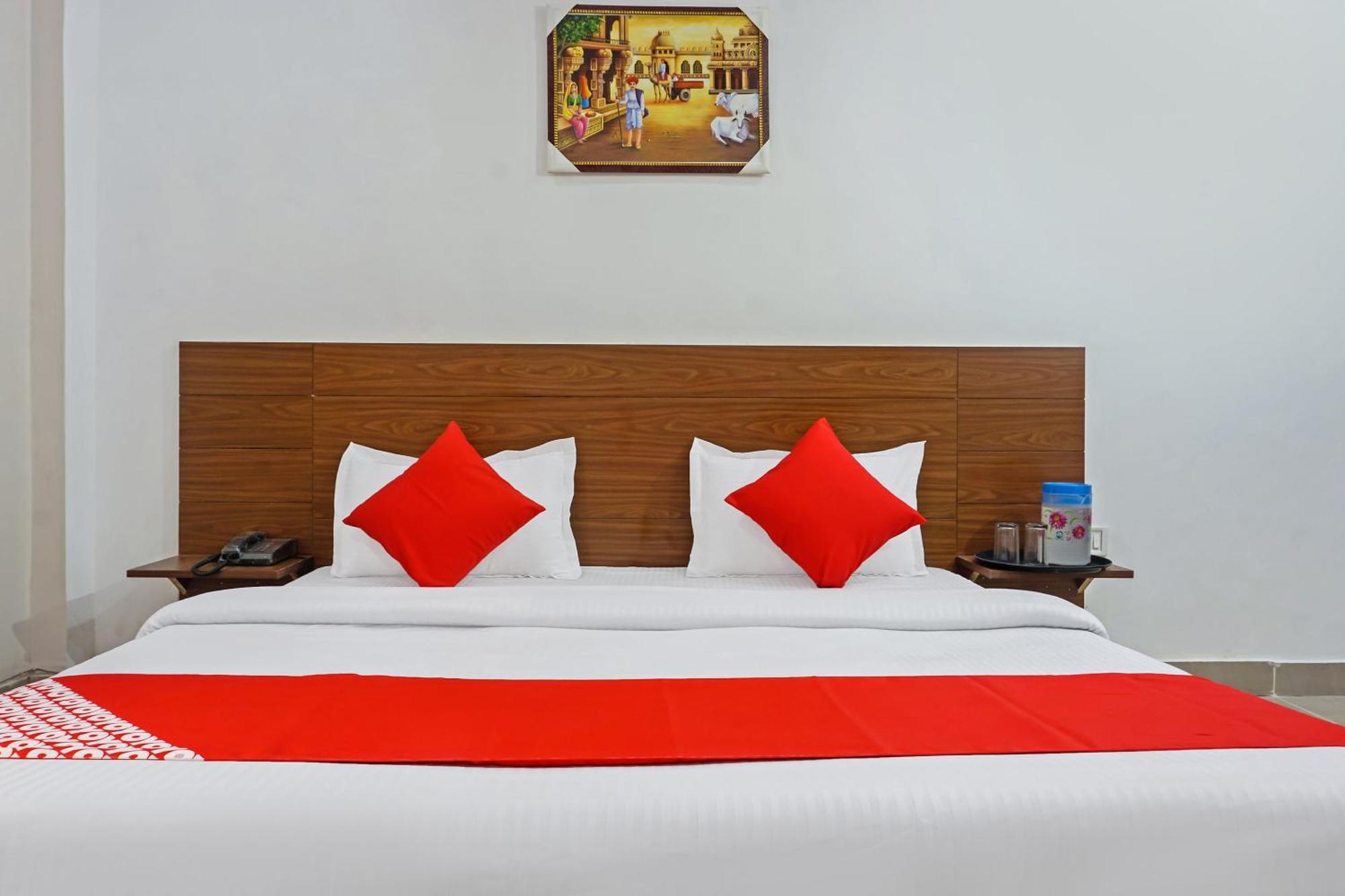 Hotel O Quadis Нойда Екстер'єр фото